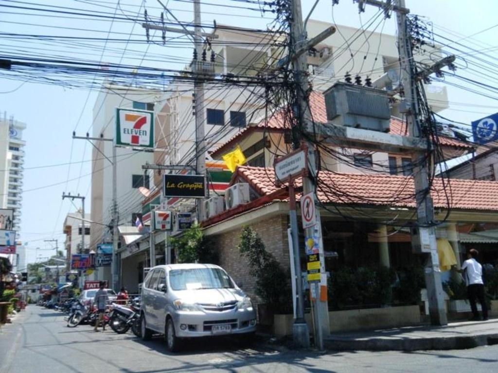 Sukwilai Hotel HHQ Esterno foto